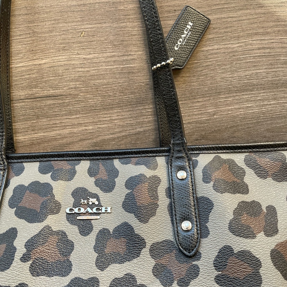 Coach leopard bag ✨